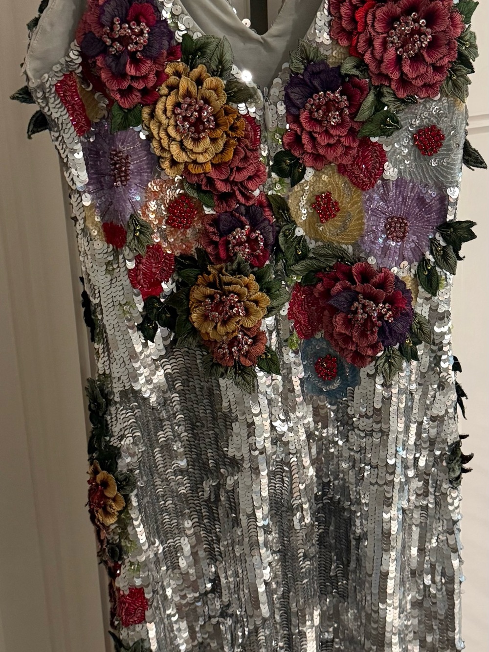 Alice & Olivia Silver Sequin Floral Appliqué Slip Dress - Picture 3 of 4